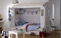 Белая детская комната в стиле 'кантри'