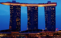 Отель в Сингапуре Marinа Bay Sands - исполинская гондола над тремя зданиями