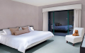 Дизайн спальни с обоями Wellton Decor Хризантема