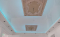 глянцевый натяжной потолок с подсветкой