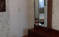 Спальня с двухместной кроватью в двухкомнатной квартире