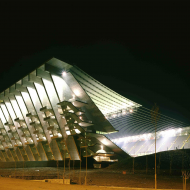 Футбольный стадион в городе Брага (Португалия), ночное освещение