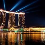 Отель в Сингапуре Marinа Bay Sands - световые ночные шоу!