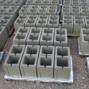 Сплитерные блоки изготовленные в Талгаре  390*190*190 мм  Сплитерные блоки  100  1  Строительные материалы Барков ИП