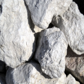 Гипсовый камень – сырье для производства гипса, которое состоит из дробления, помола и тепловой обработки (дегидратации) гипсового камня.
В дальнейшем должен подвергатся термической обработке для получения гипсового вяжущего.
Вагонные поставки.  Природный, двуводный  Гипс  Казахстан  5000  Доставка платная    тонна  Гипс Ras-2007 ТОО