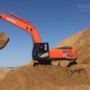 Аренда ЭКСКАВАТОРА HITACHI ZX330G5  Компания Alem Sauda Ltd (alemsauda.kz) оказывает услуги аренды ( с 2013 года ) ГУСЕНИЧНЫХ ЭСКАВАТОРОВ HITACHI с оператором в всех регионах РК.
Вся техника в отличном состоянии. Выездной сервис. Доставка своими тралами.
Операторы опытные.  ГОД ВЫПУСКА 2013. ВЕС 30т.  11500  тг./час Минимальный заказ 1 месяц  цена договорная  Аренда и услуги экскаватора, услуги экскаватора-погрузчика Alem Sauda ltd ТОО