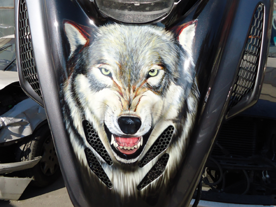 Аэрография на мотоцикле: Человек-человеку волк!